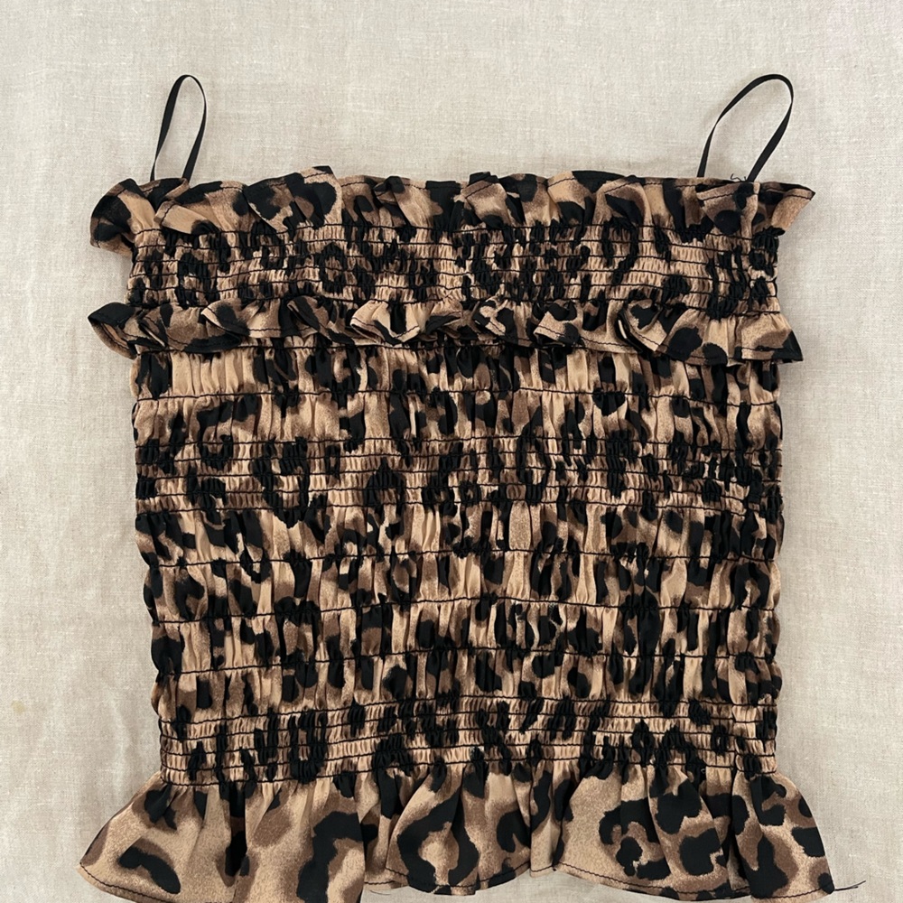 Strapless crop top